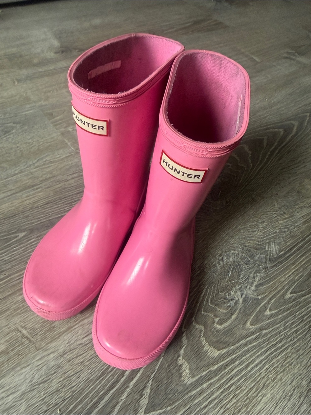 Hunter kids rain boots in pink. Size UK11 US12.